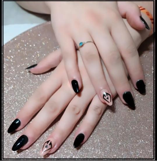 Nails with intricate gel art design