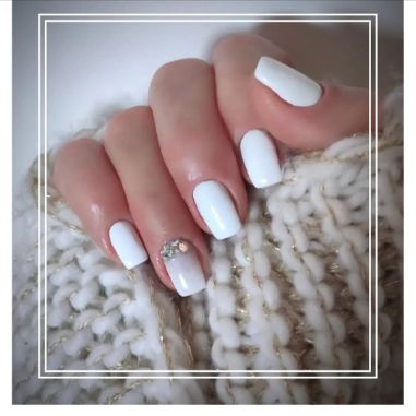 Nails with intricate gel art design